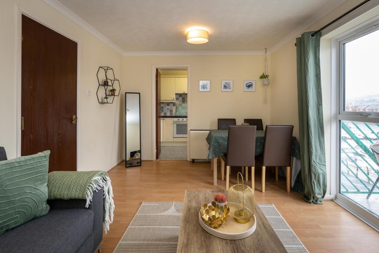170 Ambassador House * Swansea